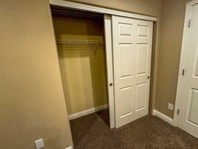 Building Photo - 3096 Sterling Ridge Cir