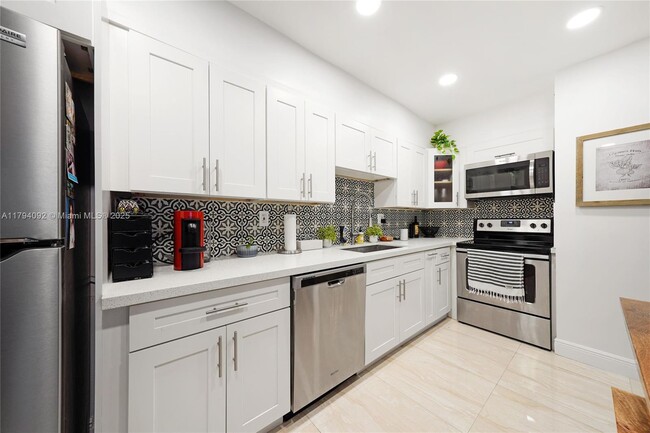 Building Photo - 7913 SW 104th St
