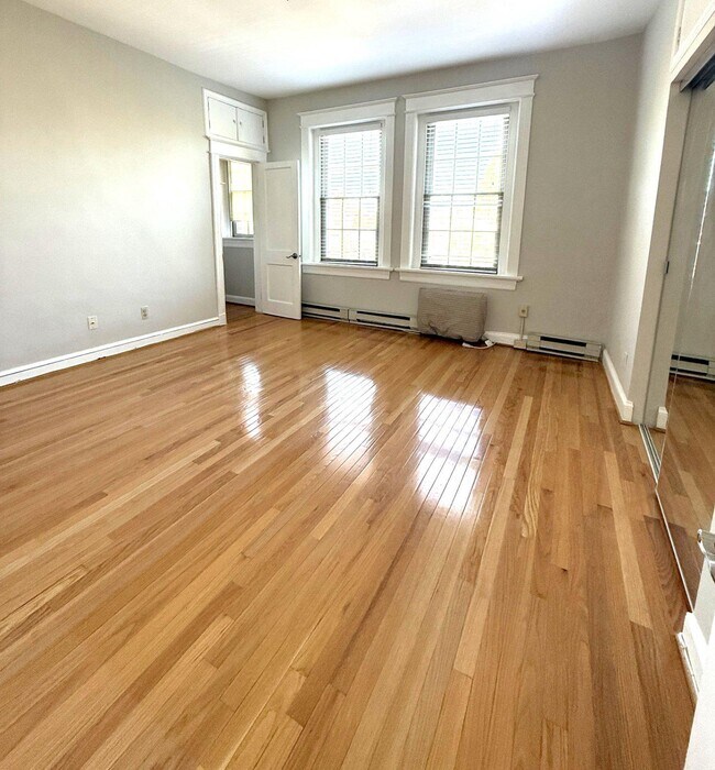 Building Photo - 2010 Kalorama Rd NW