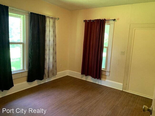 Building Photo - 3 br, 1.5 bath House - 3136 West Laurel