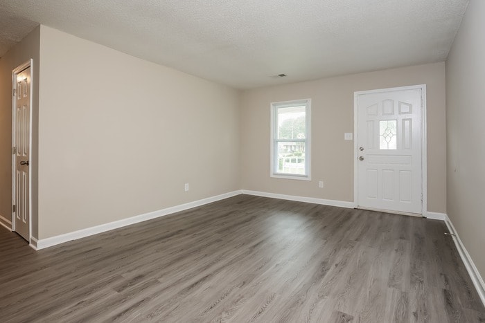 Building Photo - 1605 Westmoreland Ave