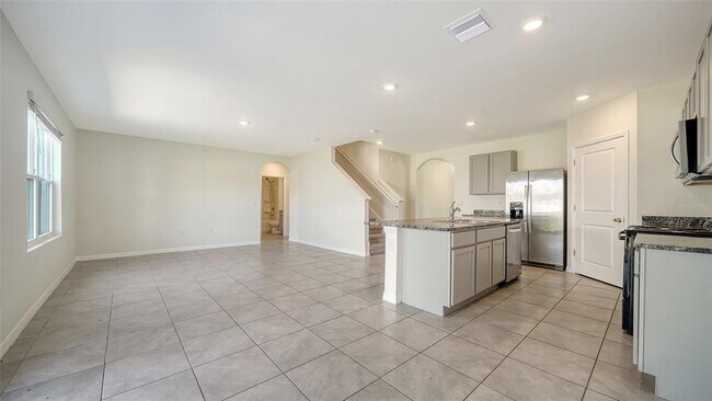 Building Photo - 12732 Lateral Root Dr