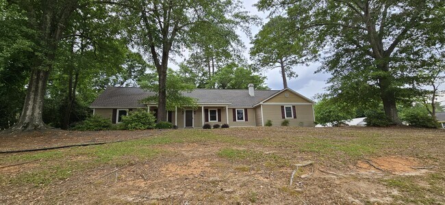 Primary Photo - 1117 Appian Way