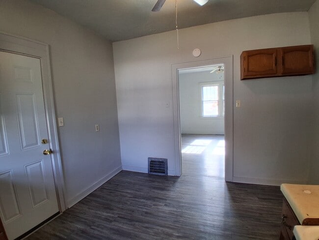 Building Photo - 1901 Smith Ave