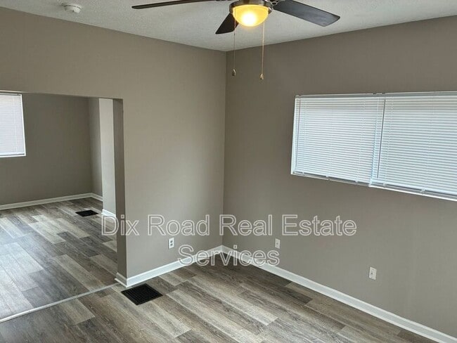 Building Photo - 715 Lorain Ave