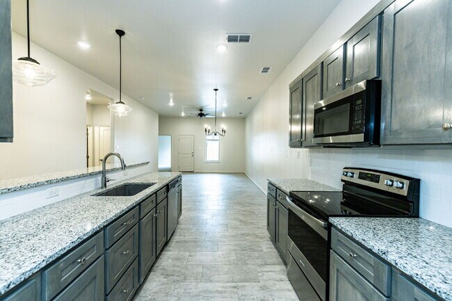 Building Photo - "Charming 2-Bed, 2-Bath Oasis with 1,227 Sq Ft of Comfort in Wolfforth!"