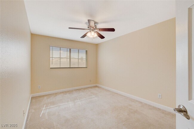 Building Photo - 432 Staghorn Pass Ave