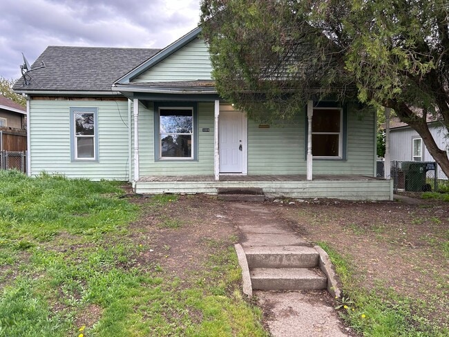 Primary Photo - Fresh 3 bed 1 bath home