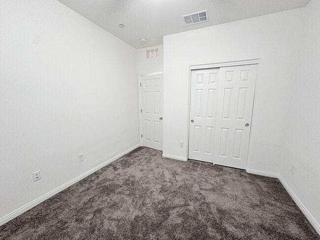 Building Photo - 663 Foam Flower Ln