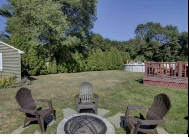 Building Photo - 30 Pocasset Ave