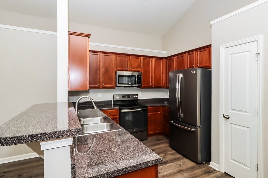 Building Photo - 5012 Broad Leaf Ct