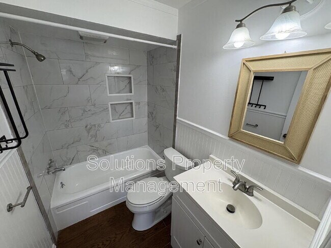 Building Photo - 60 Barbados Dr