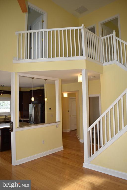 Building Photo - 204 Seneca Way