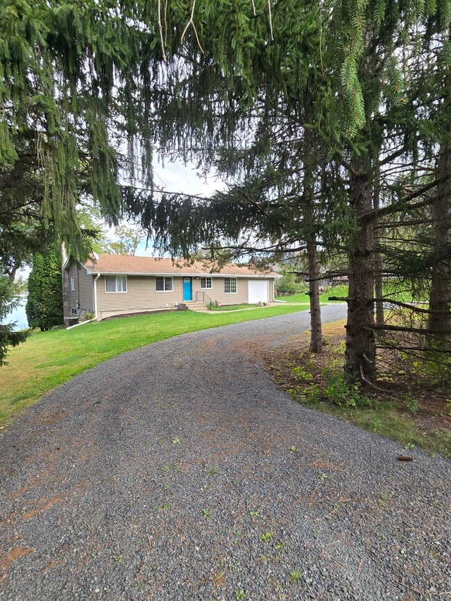 Building Photo - 25435 W Comfort Dr