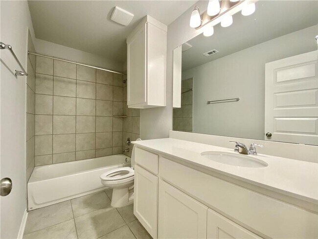 Building Photo - 1701 Yaupon Grove Ln