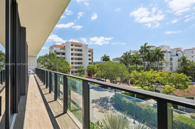 Building Photo - 3581 E Glencoe St