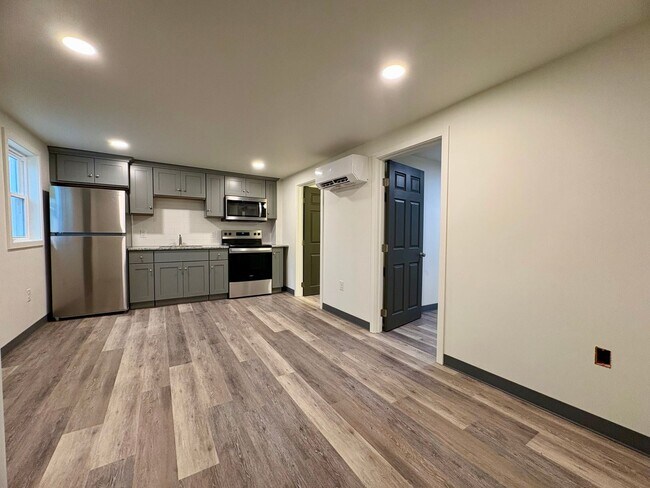 Building Photo - 202 S Lawrence St