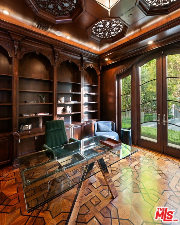 Building Photo - 718 N Rodeo Dr