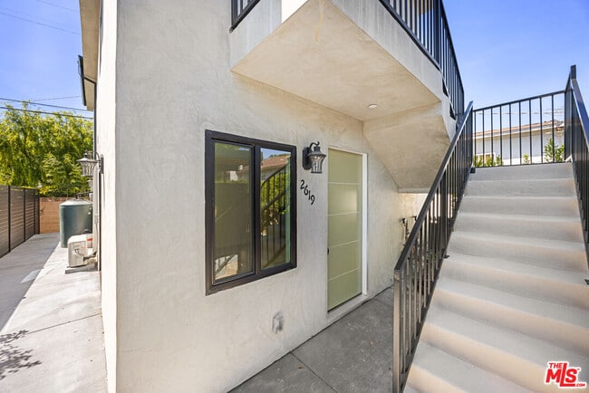Building Photo - 2619 Veteran Ave