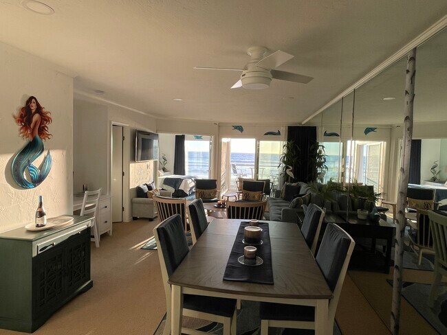 Building Photo - 3755 Ocean Front Walk