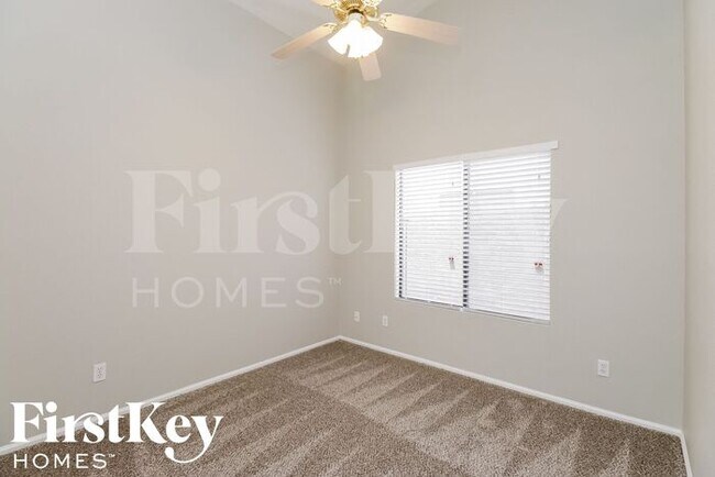 Building Photo - 20442 N 38th Dr