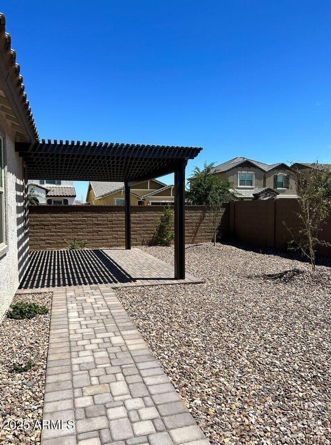 Building Photo - 6581 S Abbey Ln