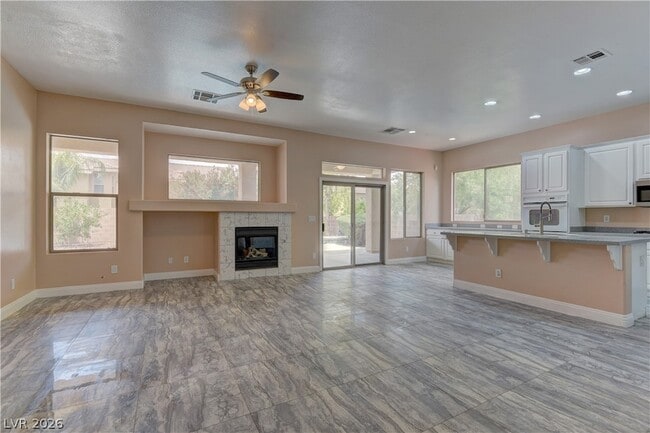 Building Photo - 5862 Bluthe Bridge Ave