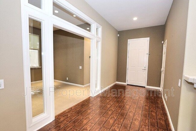 Building Photo - 4107 Ironwood Dr