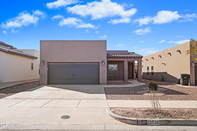 Primary Photo - 13538 Lawkland St