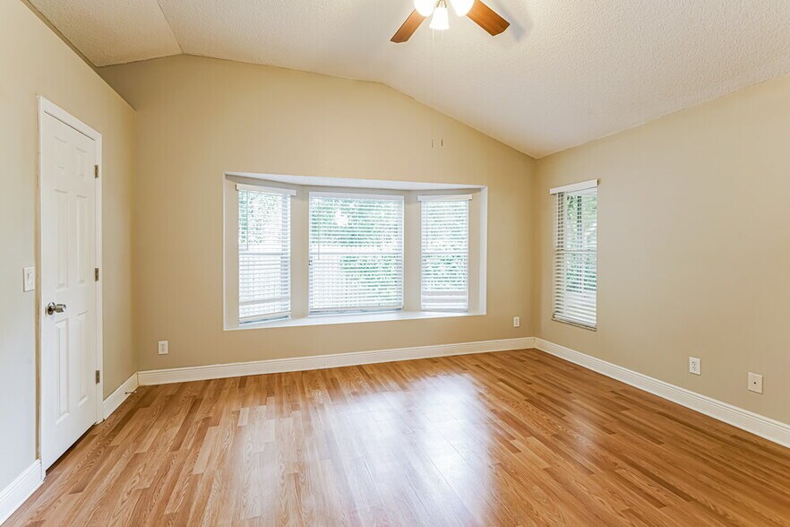 Building Photo - 7716 Marbella Crk Ave