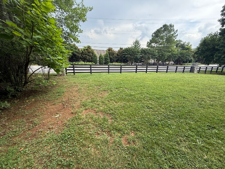 Building Photo - 200 Windsor Chase Ct