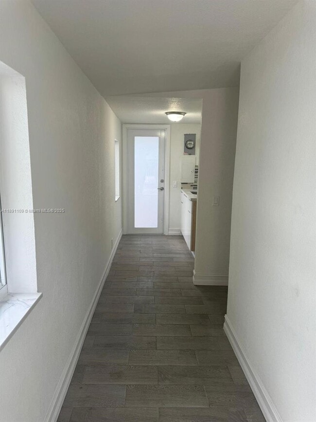Building Photo - 858 NW 29th Terrace
