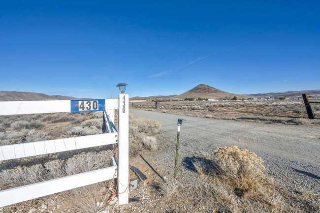 Building Photo - Country Living Single Story Home in Spanish Springs