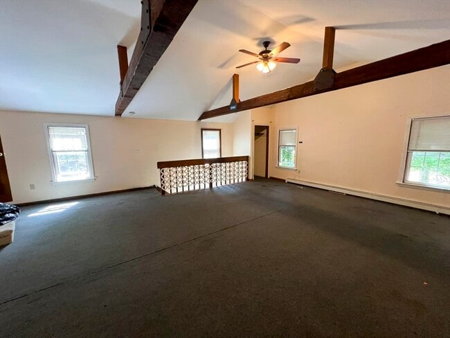 Building Photo - 405 Cherry St