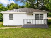 Building Photo - 167 2nd St SE