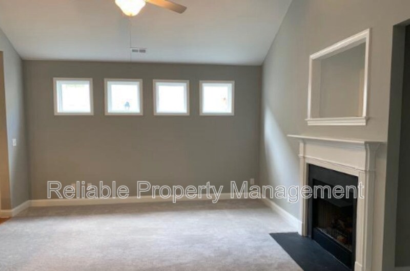 Building Photo - 256 Denby Cir