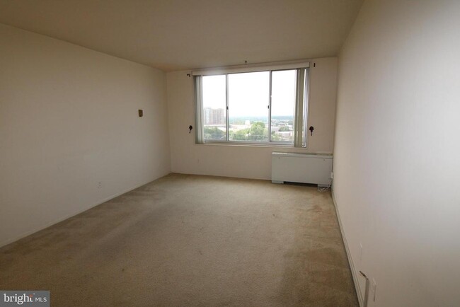 Building Photo - 11801 ROCKVILLE PIK Pike