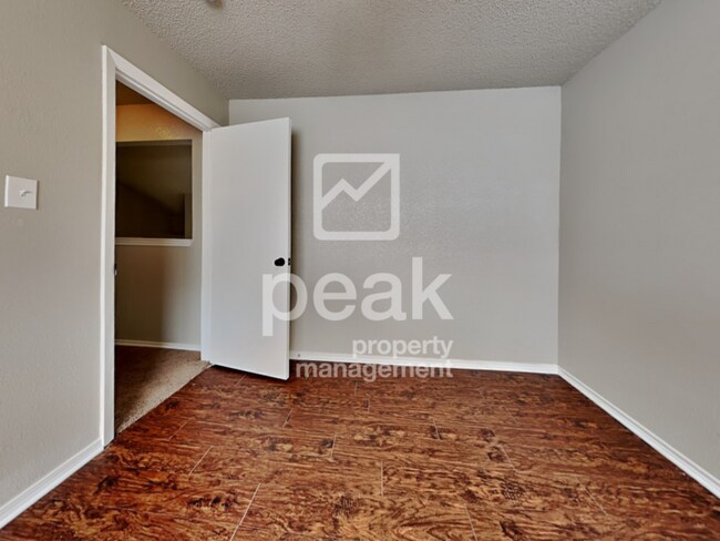 Building Photo - $1899! Beautiful 3Bed/2Bath Home ready for...