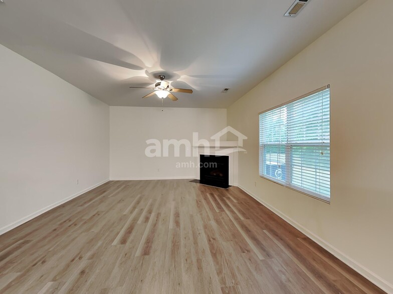 Building Photo - 817 Redland Dr