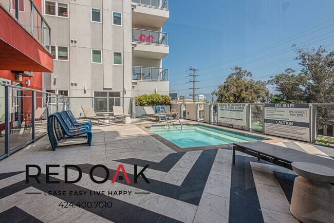 Building Photo - 11405 1/4 Chandler Blvd-405