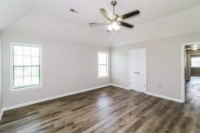 Building Photo - 57 S Sanga Rd