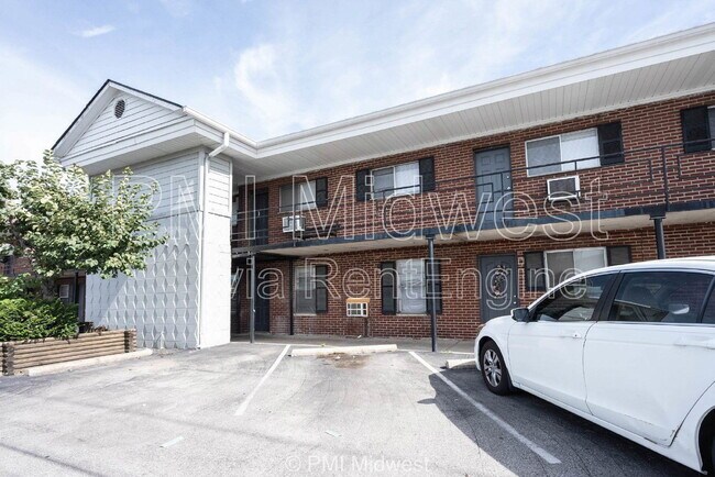 Primary Photo - 7046 US-36