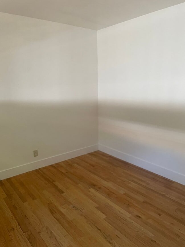 Building Photo - WONDERFUL HOME LOCATED IN KUTRAS TRACT!