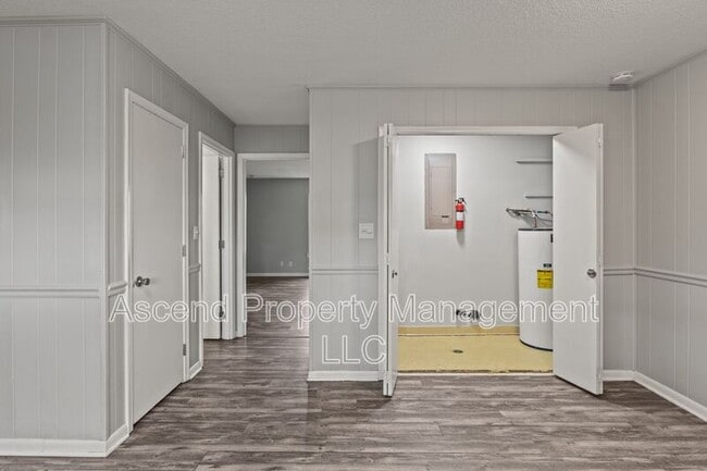 Building Photo - 1803 Bailey Ave