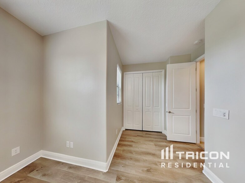 Building Photo - 3021 Casterton Dr