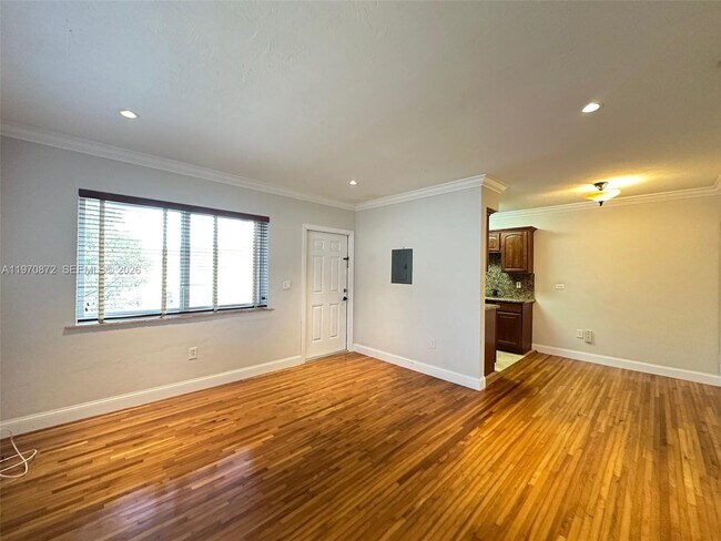 Building Photo - 35 Antilla Ave