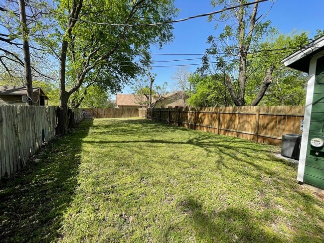 Building Photo - 10003 Parliament House Rd