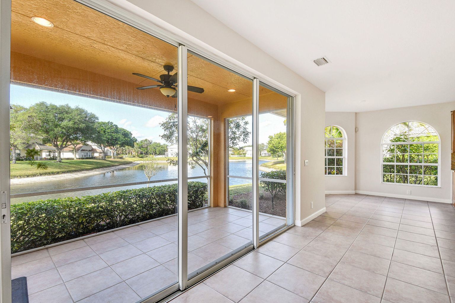 Building Photo - 207 Banyanwood Pt