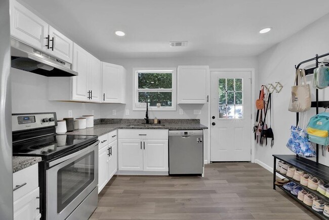 Building Photo - 280 Stone Mountain St