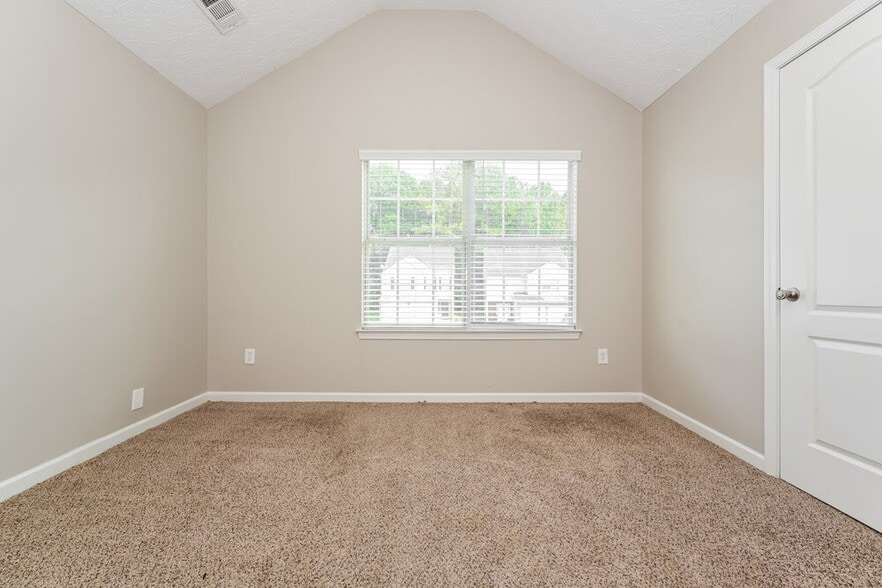 Building Photo - 1152 Gable Terrace